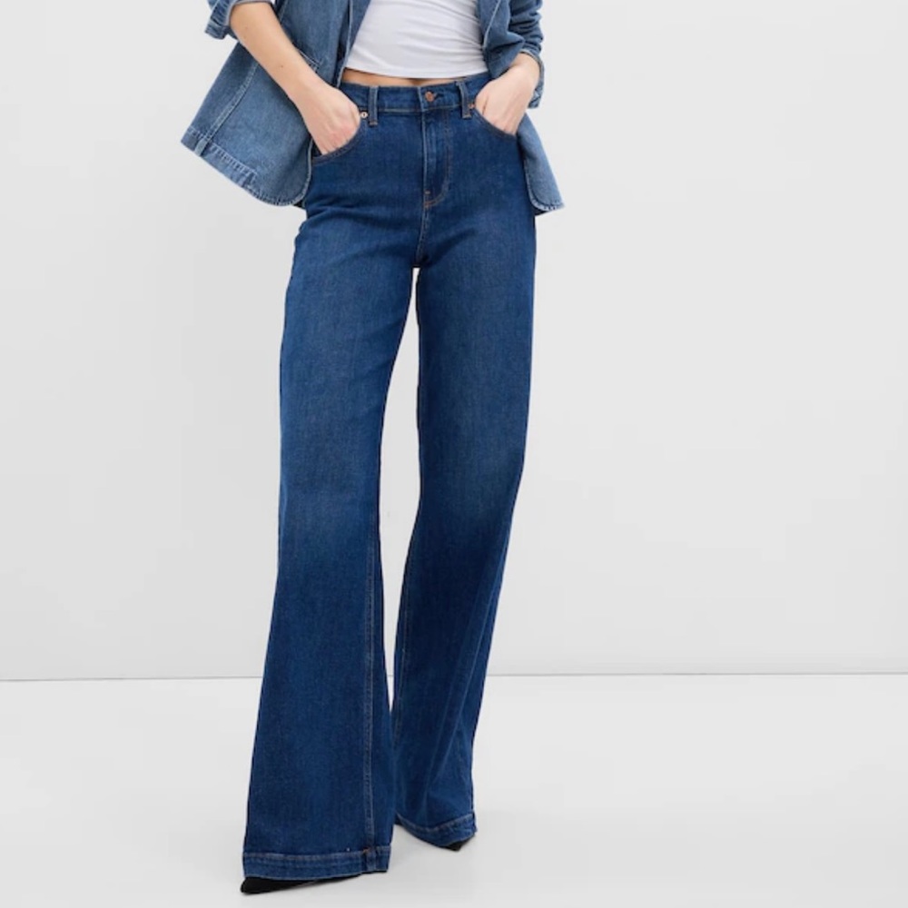 Gap High Rise  Flare Jeans with Washwell New Without Tags